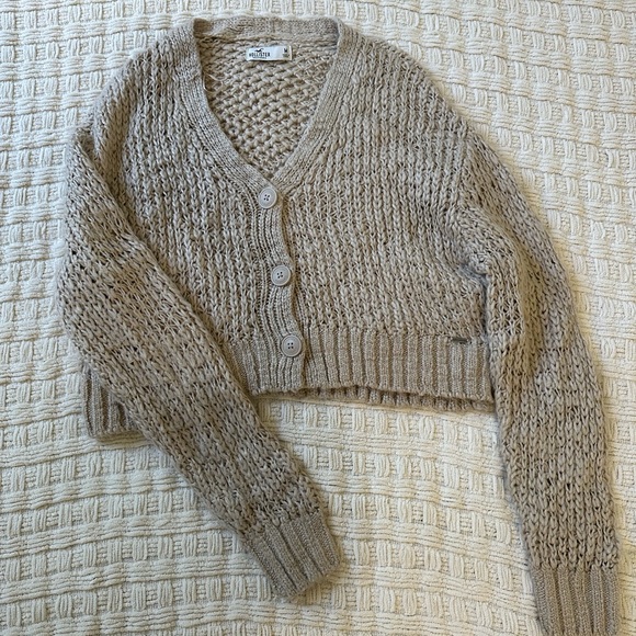 Hollister Sweaters - Hollister cropped sweater.